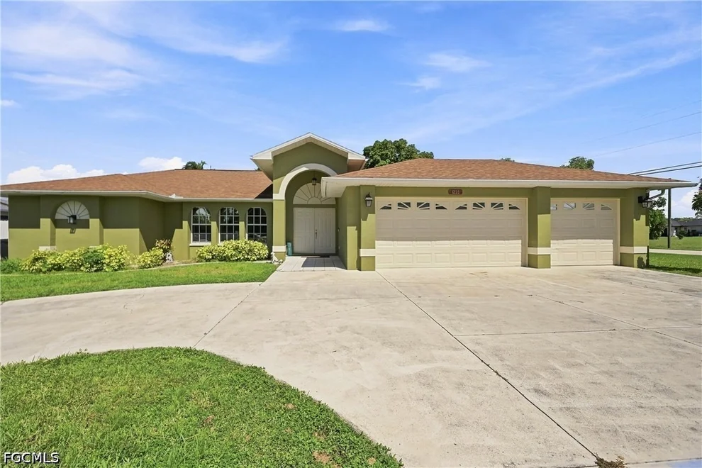 Unit for sale at 1239 SE 23rd Avenue, Cape Coral, FL 33990