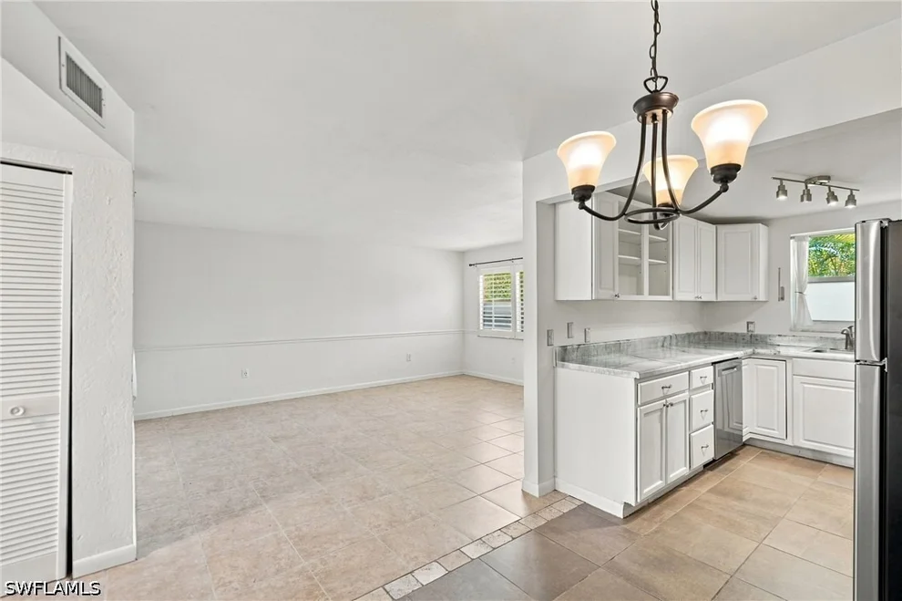 Unit for sale at 4290 Gulfstream Drive, Naples, FL 34112