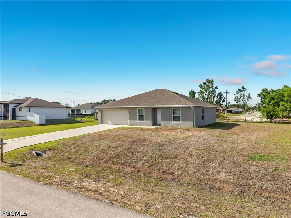 Unit for sale at 2908 24th Street SW, Lehigh Acres, FL 33976