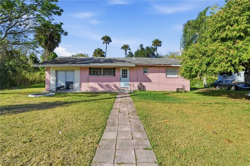 Unit for sale at 829 N Bridge Street, Labelle, FL 33935