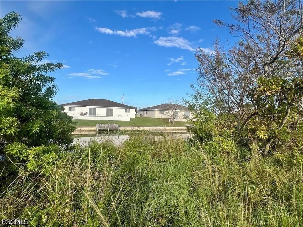 Unit for sale at 1424 NE 9th Avenue, Cape Coral, FL 33909