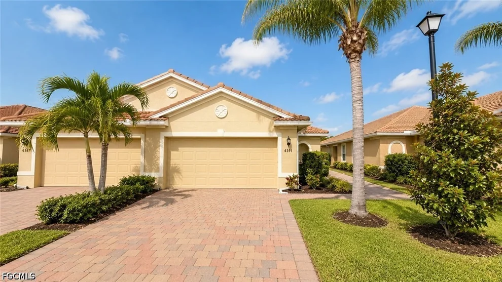 Unit for sale at 4391 Dutchess Park Road, Fort Myers, FL 33916