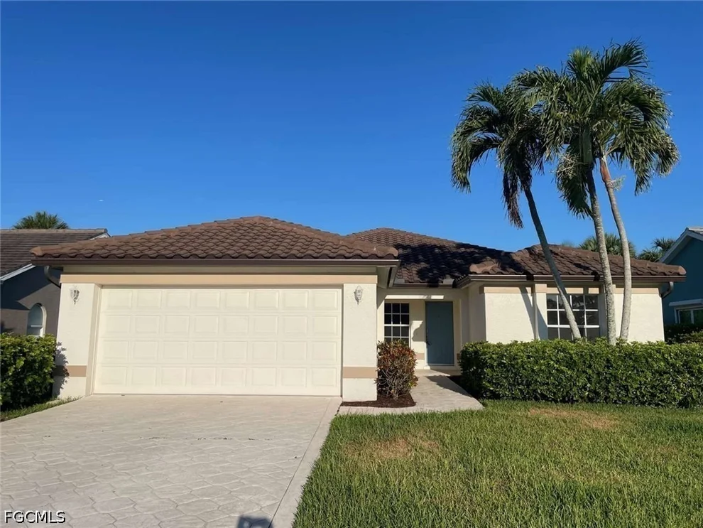 Unit for sale at 7588 Cameron Circle, Fort Myers, FL 33912