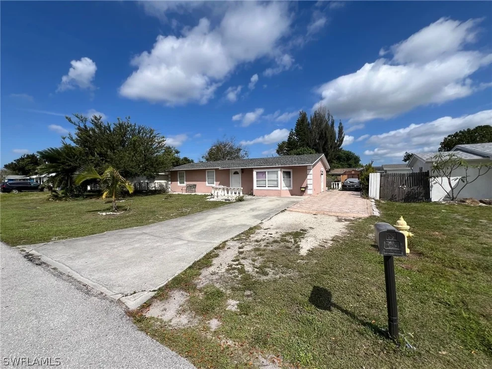 Unit for sale at 1116 Gifford Avenue S, Lehigh Acres, FL 33936