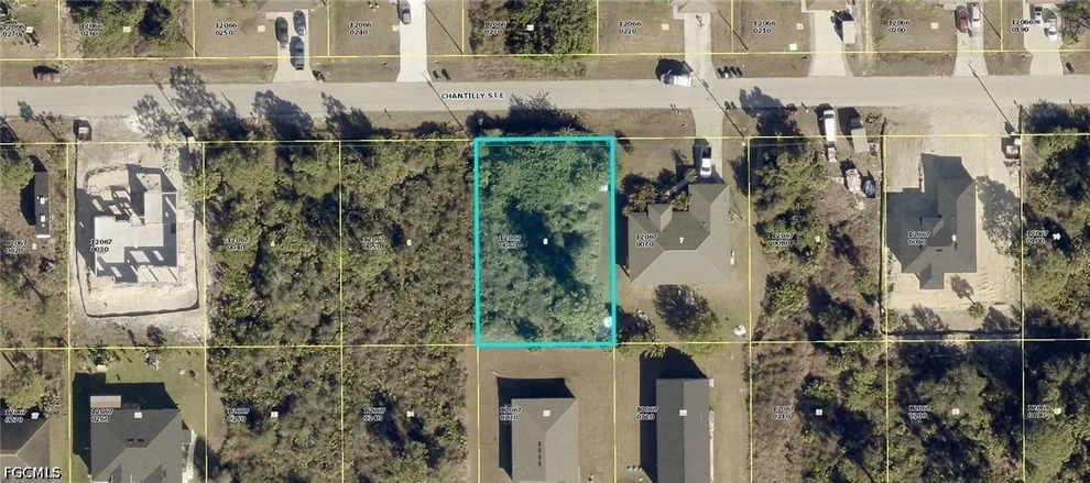 Unit for sale at 858 Chantilly Street E, Lehigh Acres, FL 33974