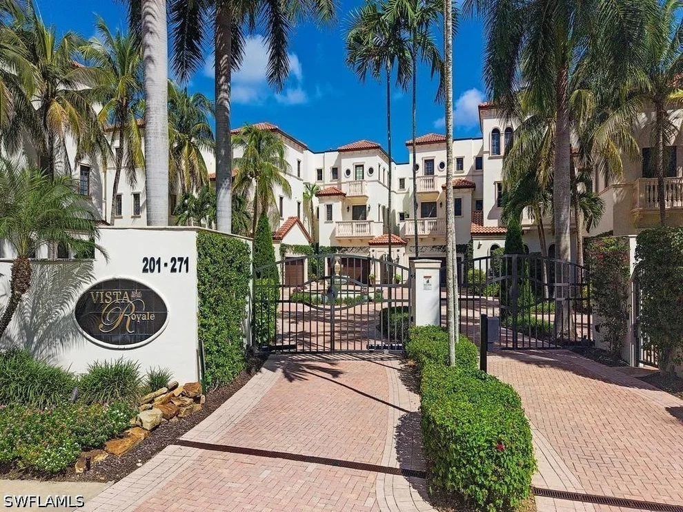 Unit for sale at 221 Harbour Drive, Naples, FL 34103