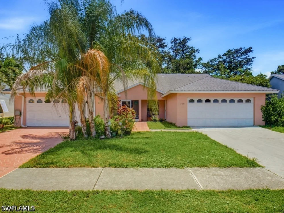 Unit for sale at 510 Saint Andrews Boulevard, Naples, FL 34113