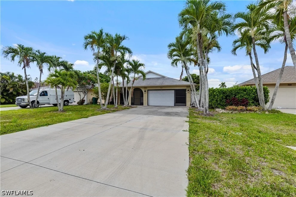 Unit for sale at 704 106th Avenue N, Naples, FL 34108