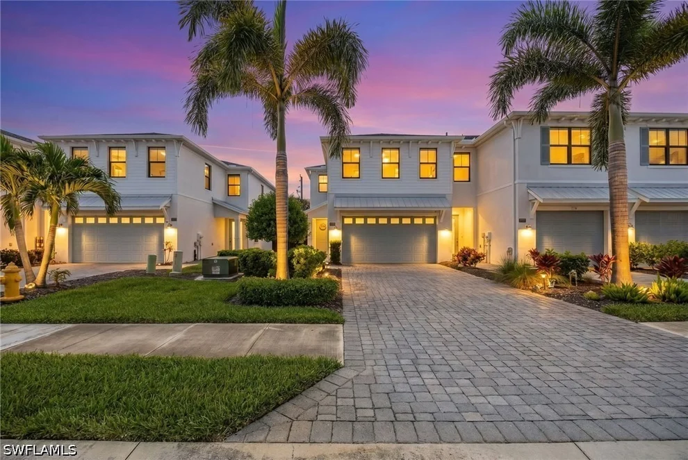 Unit for sale at 12964 Pembroke Drive, Naples, FL 34105