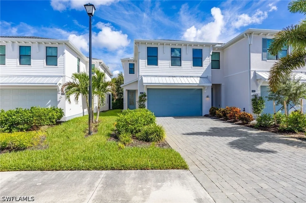 Unit for sale at 13013 Pembroke Drive, Naples, FL 34105