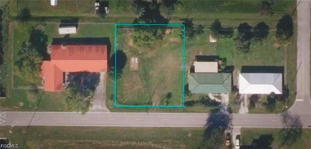 Unit for sale at 757 Avenue R SW, Moore Haven, FL 33471