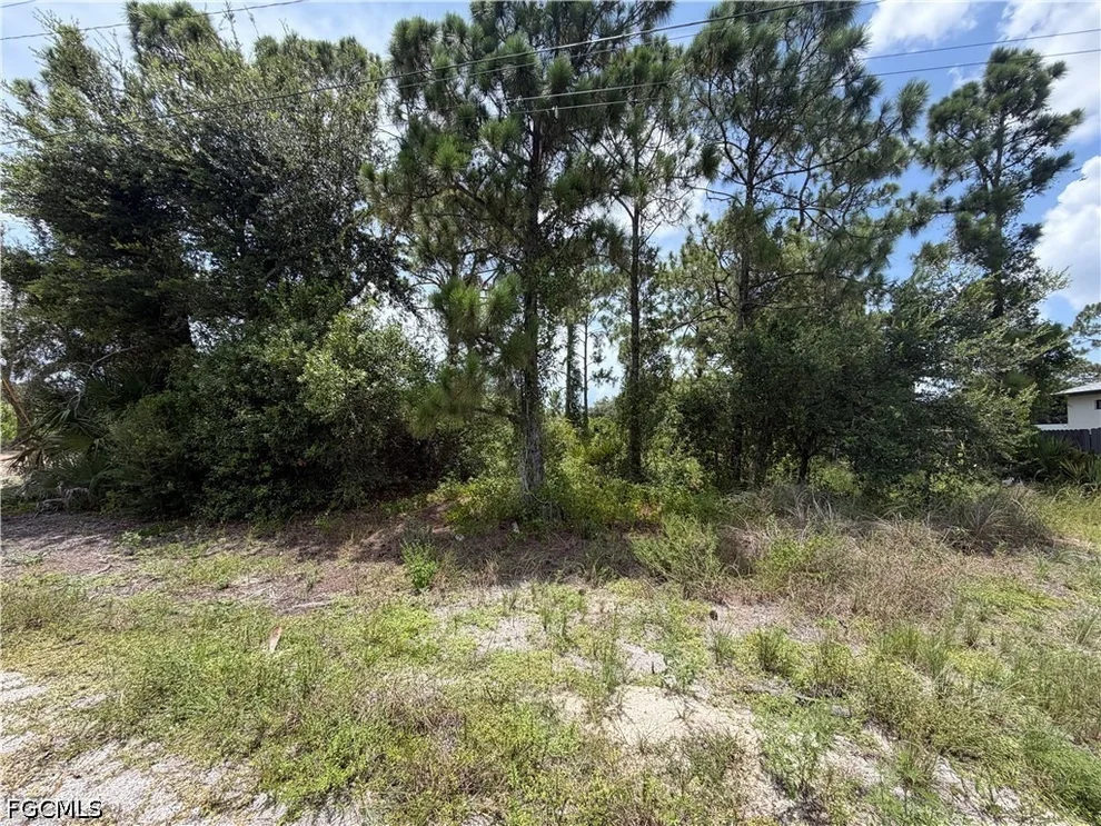 Unit for sale at 190 Wanatah Avenue, Lehigh Acres, FL 33974