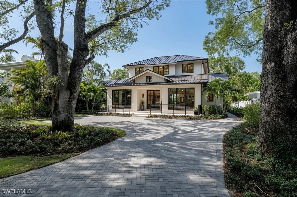 Unit for sale at 349 2nd Avenue N, Naples, FL 34102