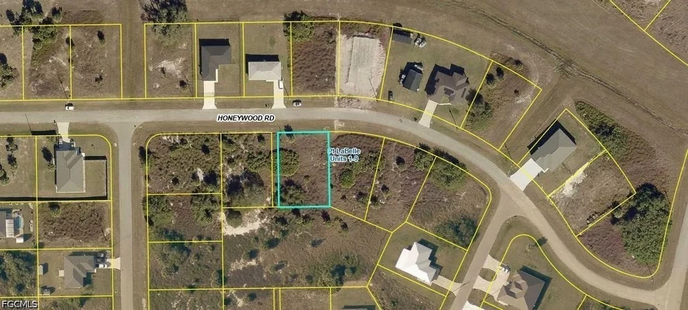 Unit for sale at 3016 Honeywood Road, Labelle, FL 33935