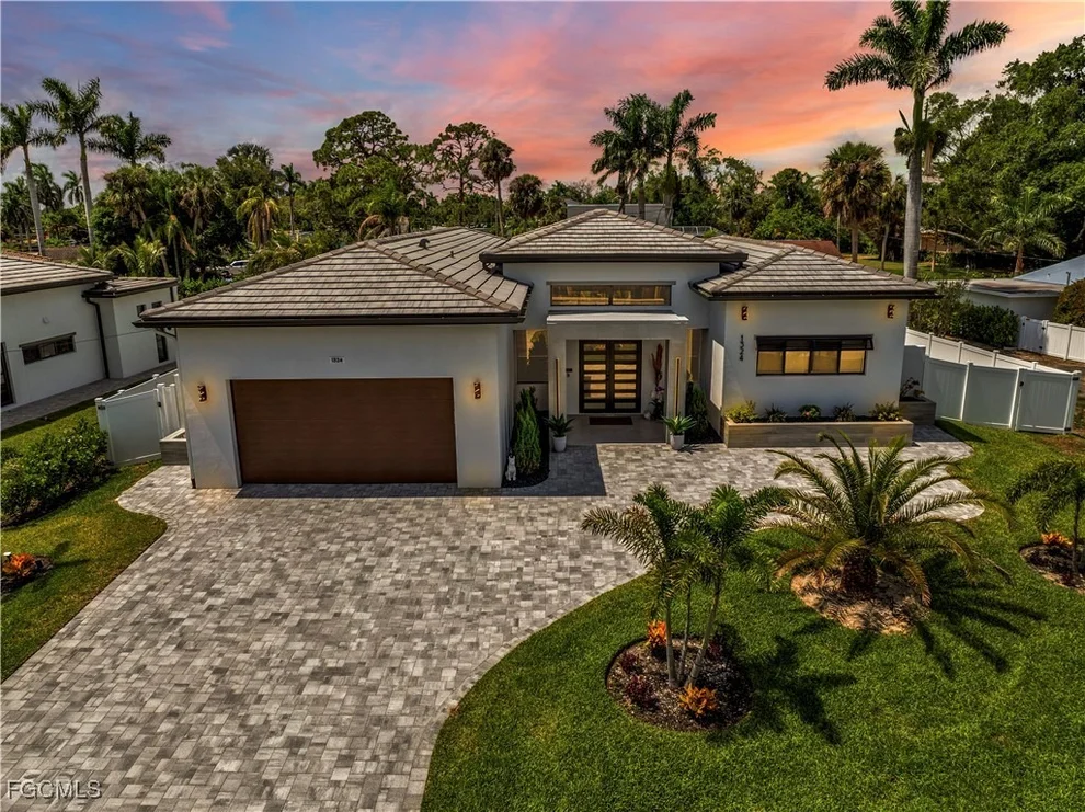 Unit for sale at 1324 Longwood Drive, Fort Myers, FL 33919
