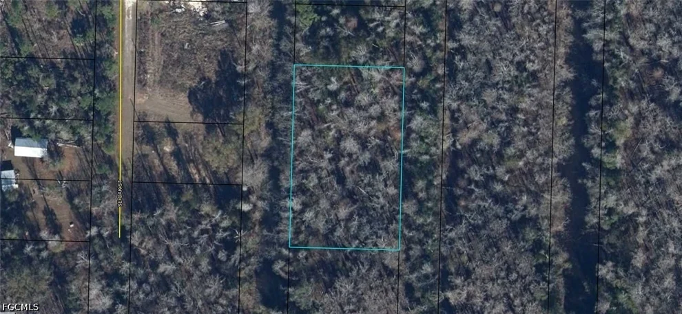 Unit for sale at 12-3S-10-0160-000E-1300 Pine Street, Kinard, FL 32449