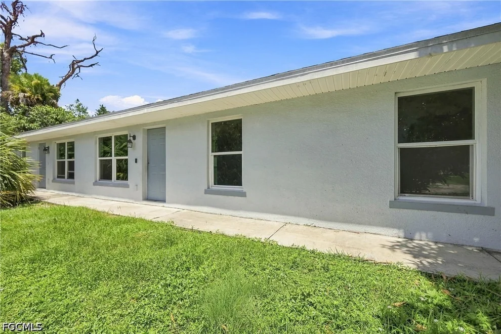 Unit for sale at 1904/1906 French Street, Fort Myers, FL 33916