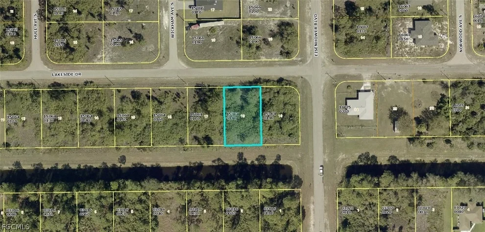 Unit for sale at 984 Lakeside Drive, Lehigh Acres, FL 33974