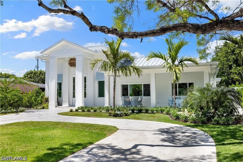 Unit for sale at 757 Broad Court S, Naples, FL 34102