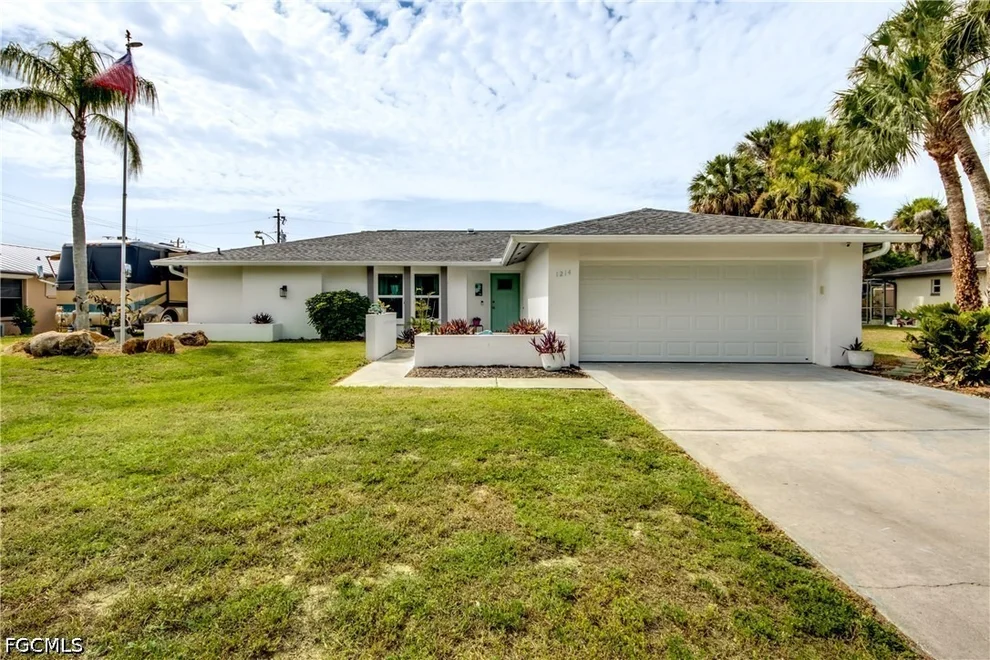 Unit for sale at 1214 Baldwin Place, Lehigh Acres, FL 33936