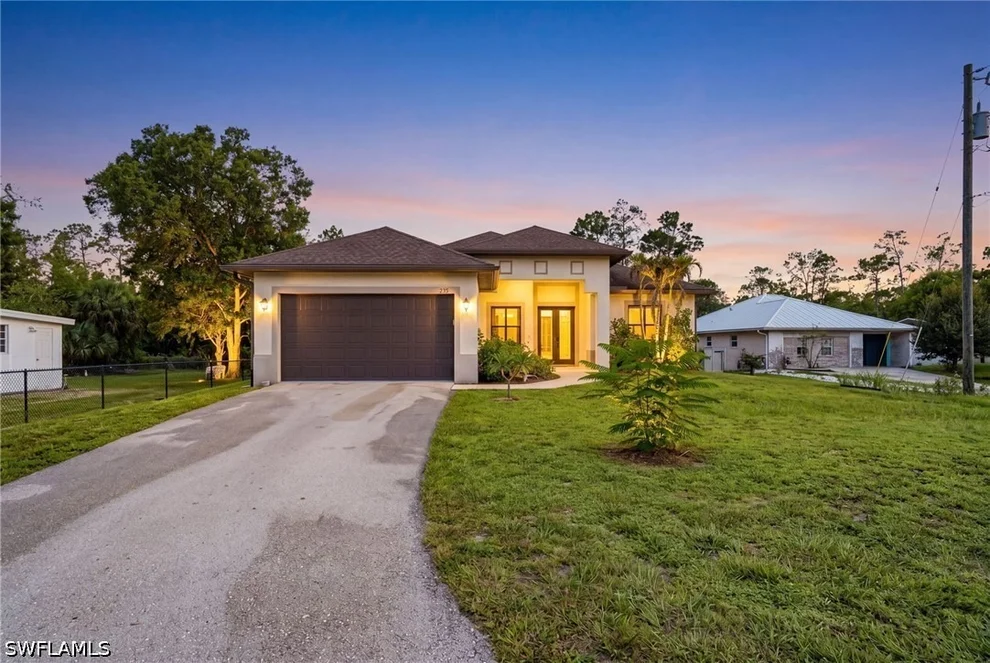 Unit for sale at 255 Everglades Boulevard S, Naples, FL 34117