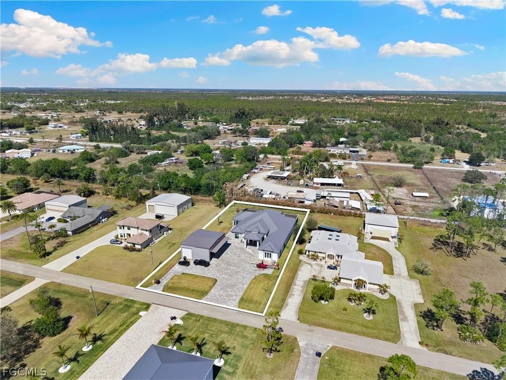Unit for sale at 3701 Downwind Lane, North Fort Myers, FL 33917