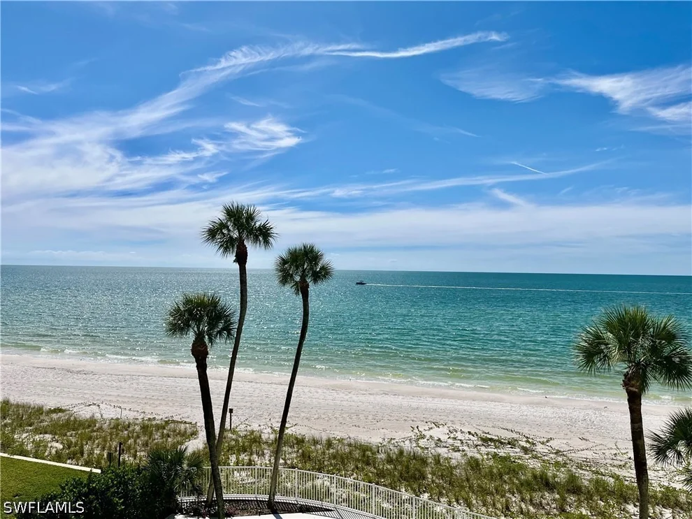 Unit for sale at 2885 Gulf Shore Boulevard N, Naples, FL 34103
