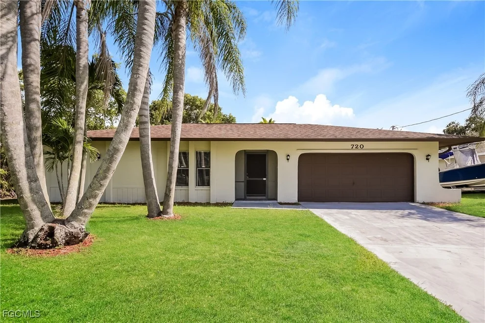 Unit for sale at 720 SW 8th Terrace, Cape Coral, FL 33991
