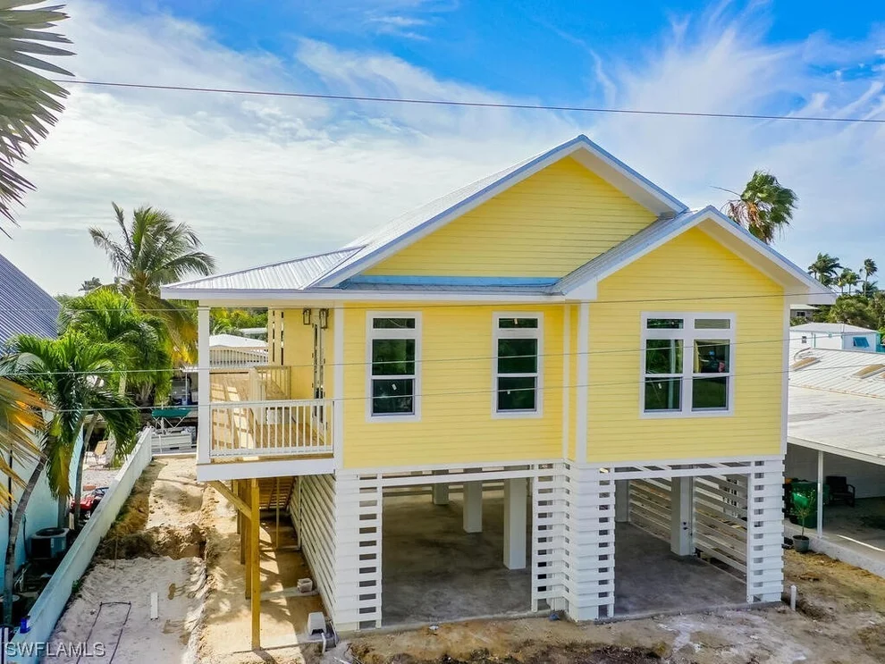 Unit for sale at 542 Coconut Avenue, Goodland, FL 34140