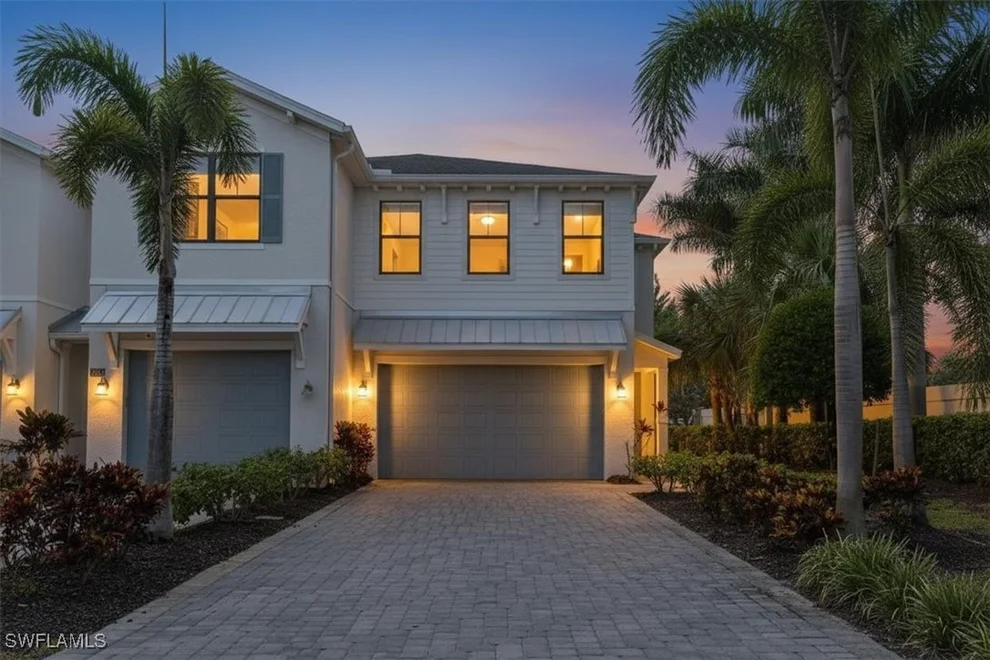Unit for sale at 12940 Pembroke Drive, Naples, FL 34105