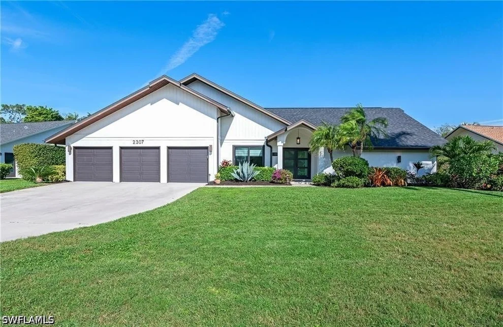 Unit for sale at 2307 Queens Way, Naples, FL 34112