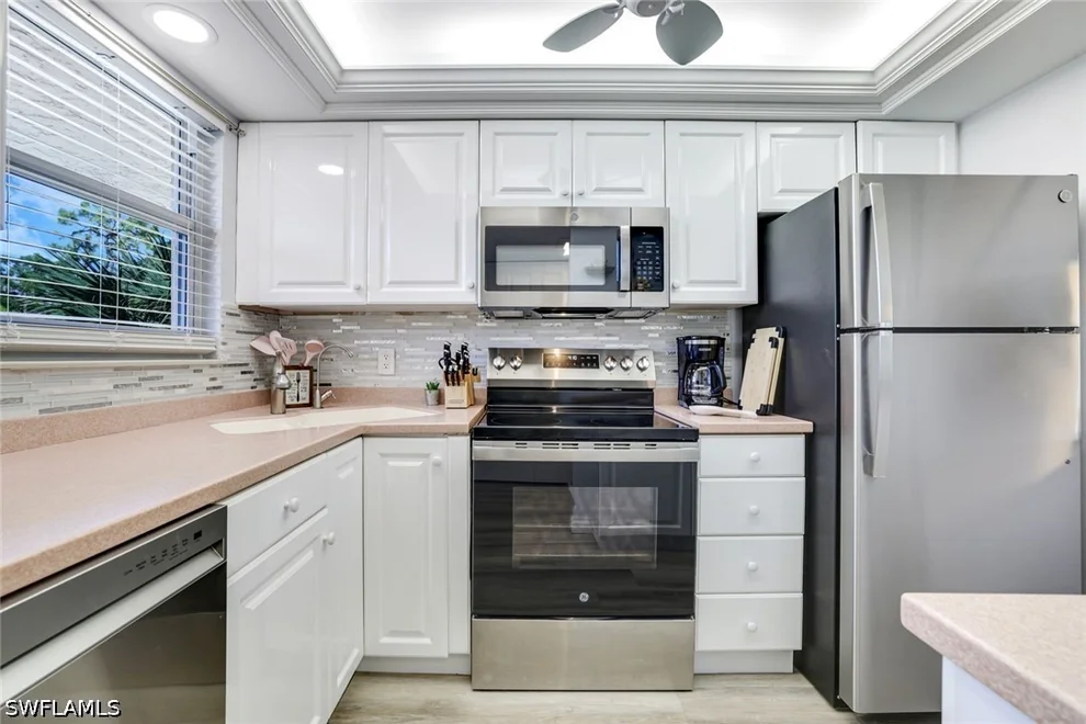 200 Forest Lakes Boulevard