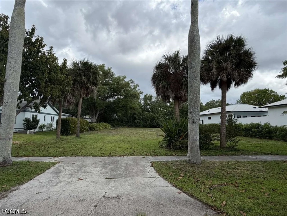 Unit for sale at 3427 Avocado Drive, Fort Myers, FL 33901
