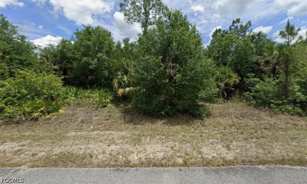 Unit for sale at 512 Wellington Avenue, Lehigh Acres, FL 33972