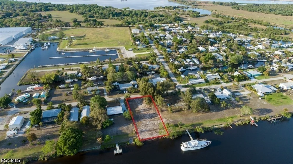 Unit for sale at 1035 W Anchor Lane, Moore Haven, FL 33471
