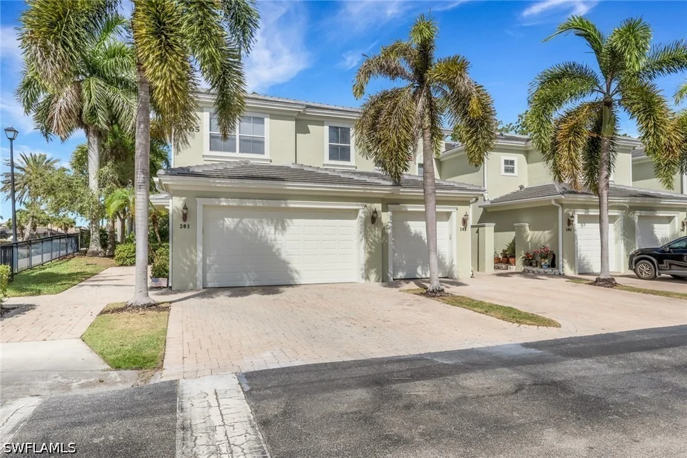 Unit for sale at 1465 Mariposa Circle, Naples, FL 34105