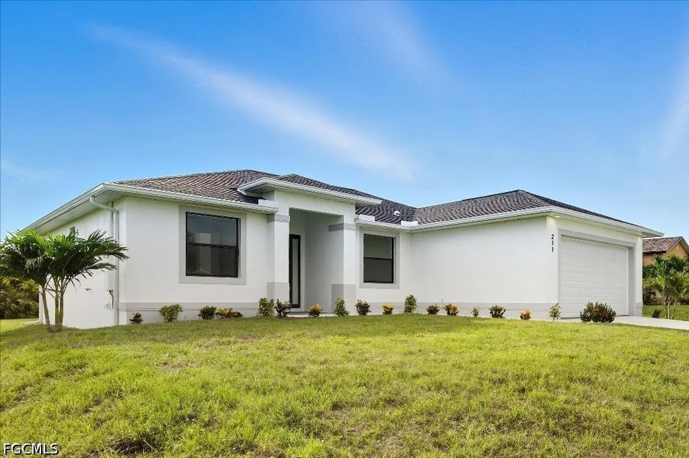 Unit for sale at 211 NW 25th Avenue, Cape Coral, FL 33993
