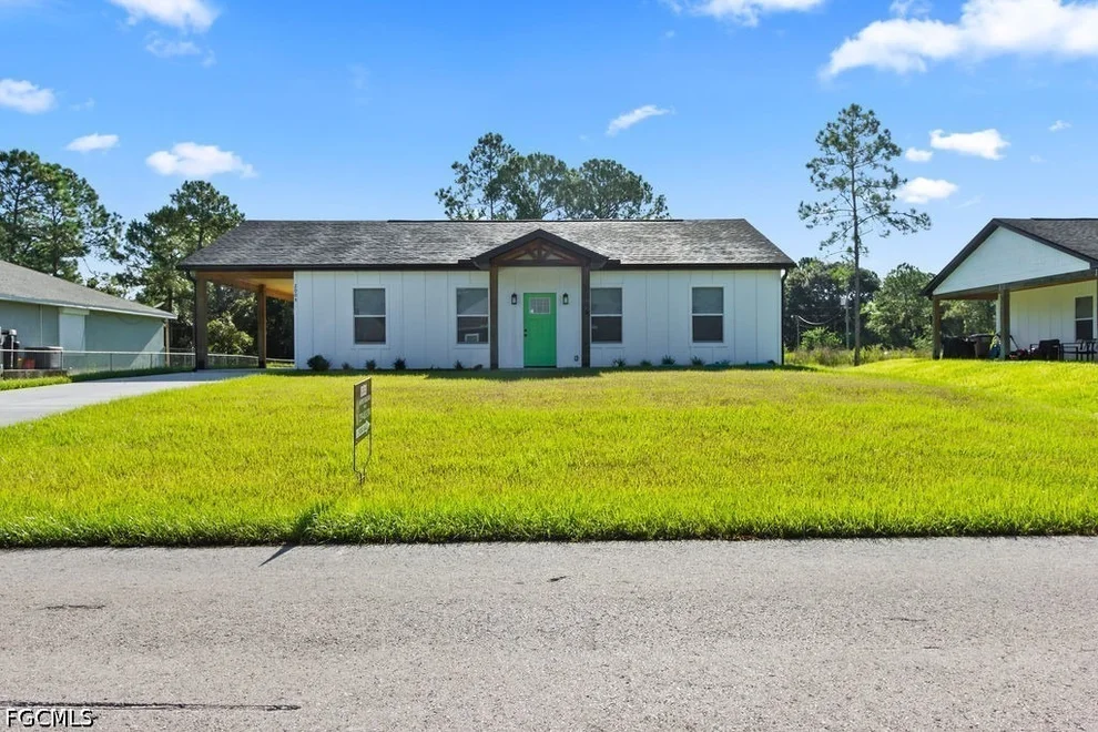 Unit for sale at 2004 Grayson Avenue, Alva, FL 33920