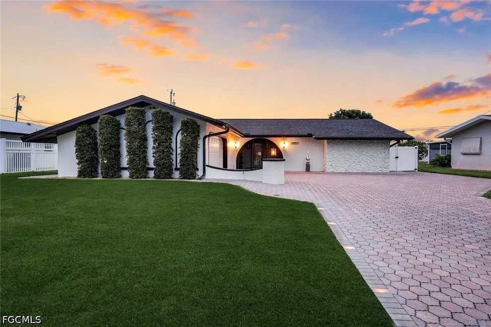 Unit for sale at 4548 SE 11th Place, Cape Coral, FL 33904