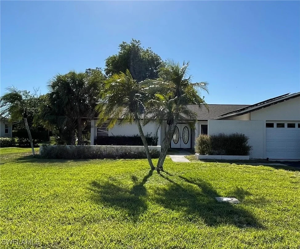 Unit for sale at 547 Eastwood Drive, Naples, FL 34110