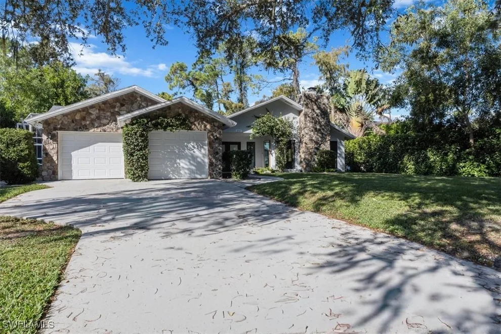 Unit for sale at 6161 Waxmyrtle Way, Naples, FL 34109