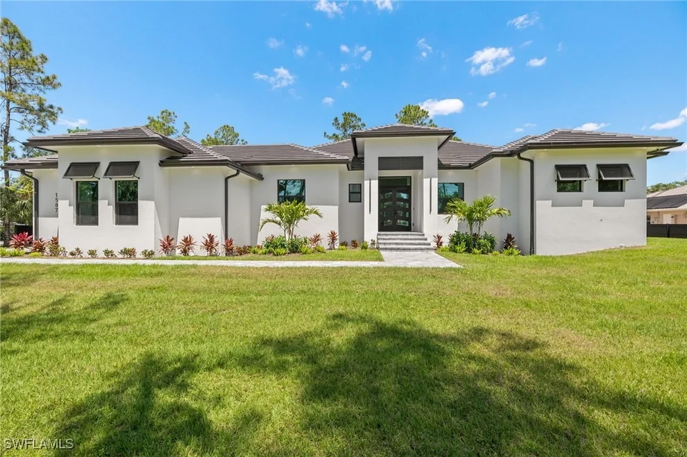 Unit for sale at 1587 Golden Gate Boulevard W, Naples, FL 34120