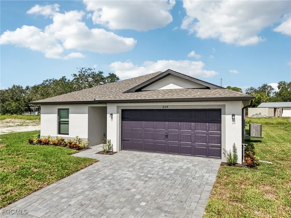 Unit for sale at 824 Gen D Macarthur Avenue, Labelle, FL 33935
