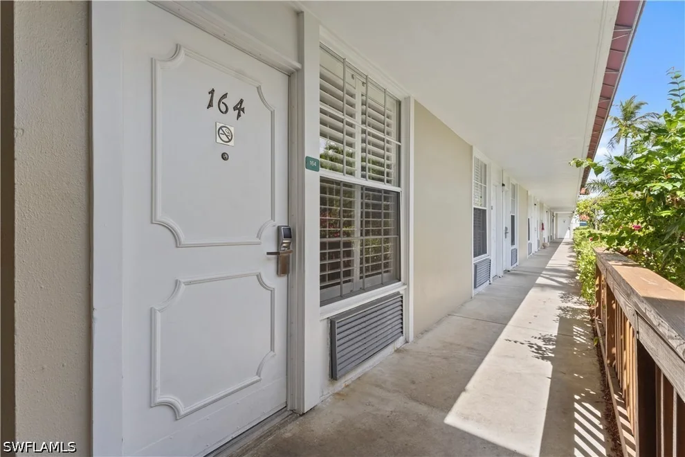 Unit for sale at 2555 Tamiami Trail N, Naples, FL 34103
