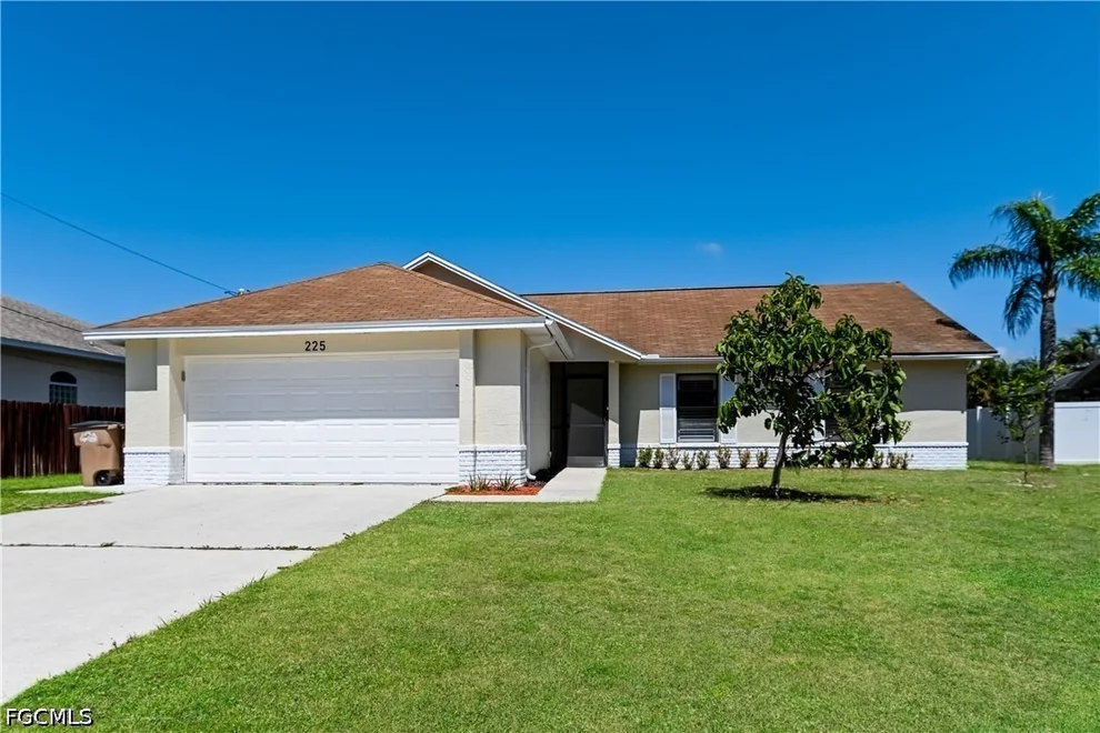Unit for sale at 225 SW 37th Street, Cape Coral, FL 33914