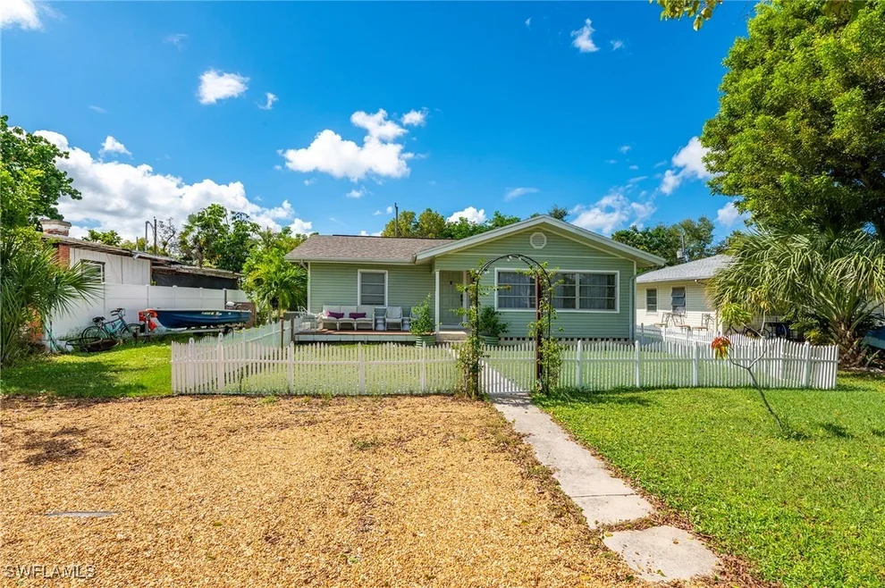 Unit for sale at 2432 Washington Avenue, Naples, FL 34112