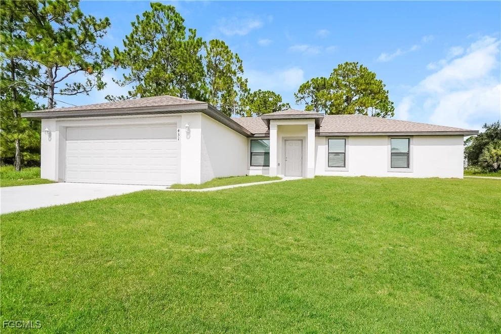 Unit for sale at 431 Gray Avenue S, Lehigh Acres, FL 33974