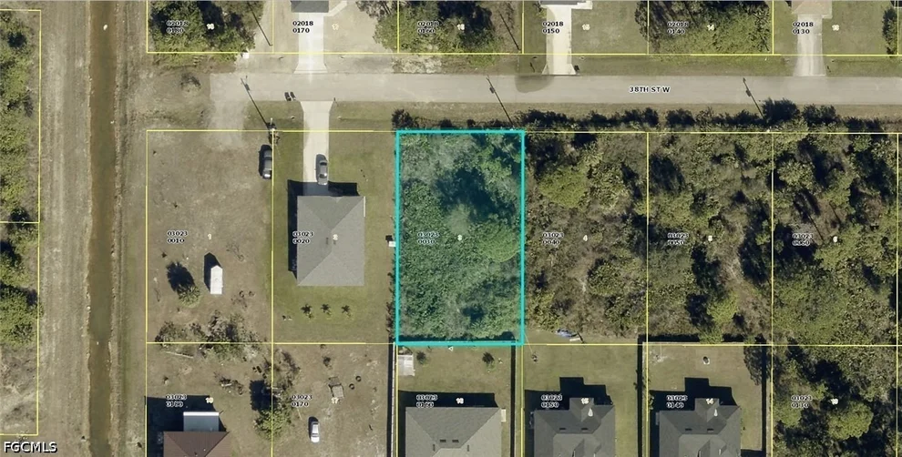 Unit for sale at 3013 38th Street W, Lehigh Acres, FL 33971
