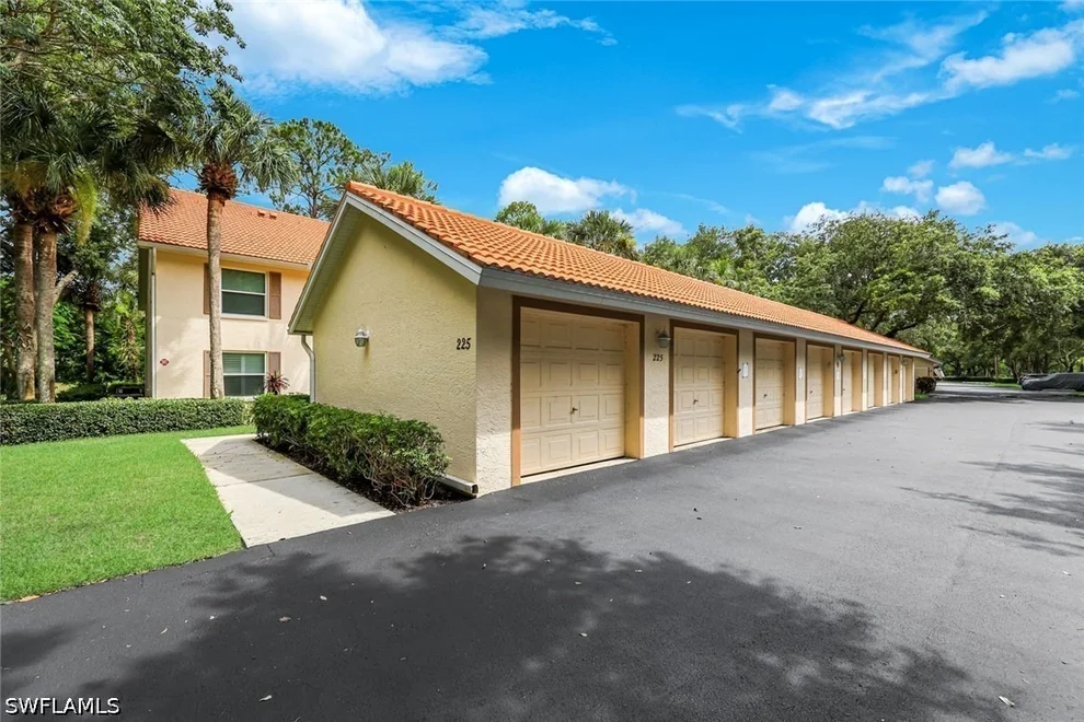 Unit for sale at 225 Robin Hood Circle, Naples, FL 34104
