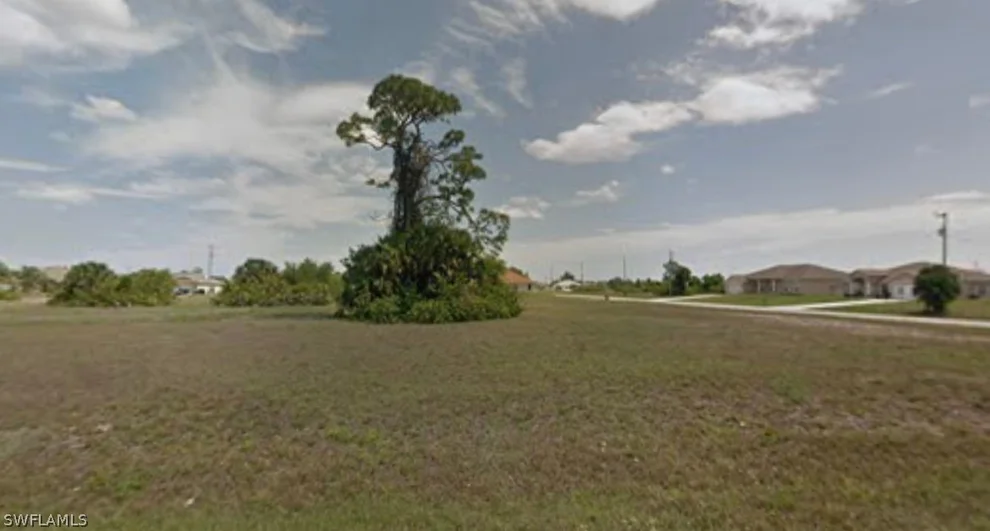 Unit for sale at 2827 Santa Barbara Boulevard N, Cape Coral, FL 33993